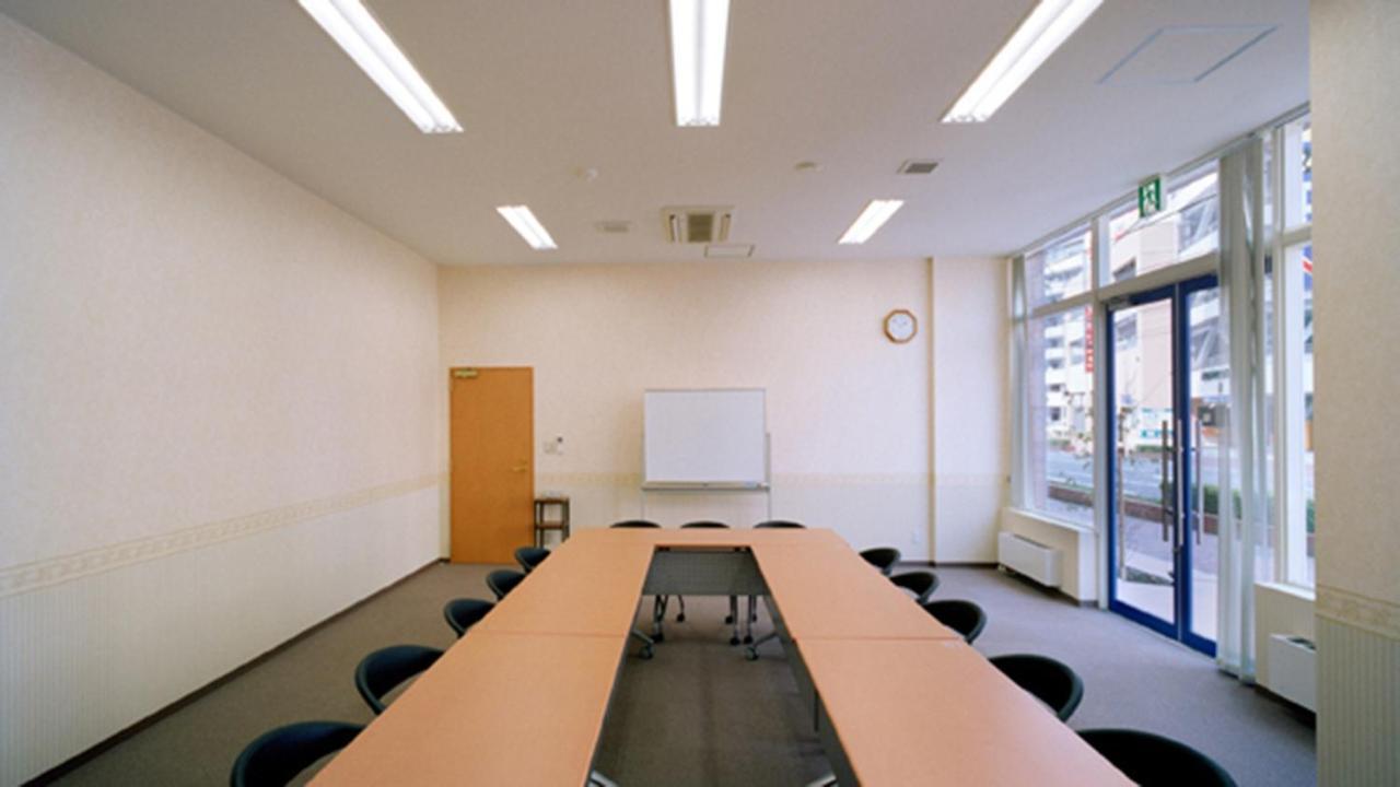 Toyoko Inn Takasaki Eki Nishi Guchi No 1 Buitenkant foto