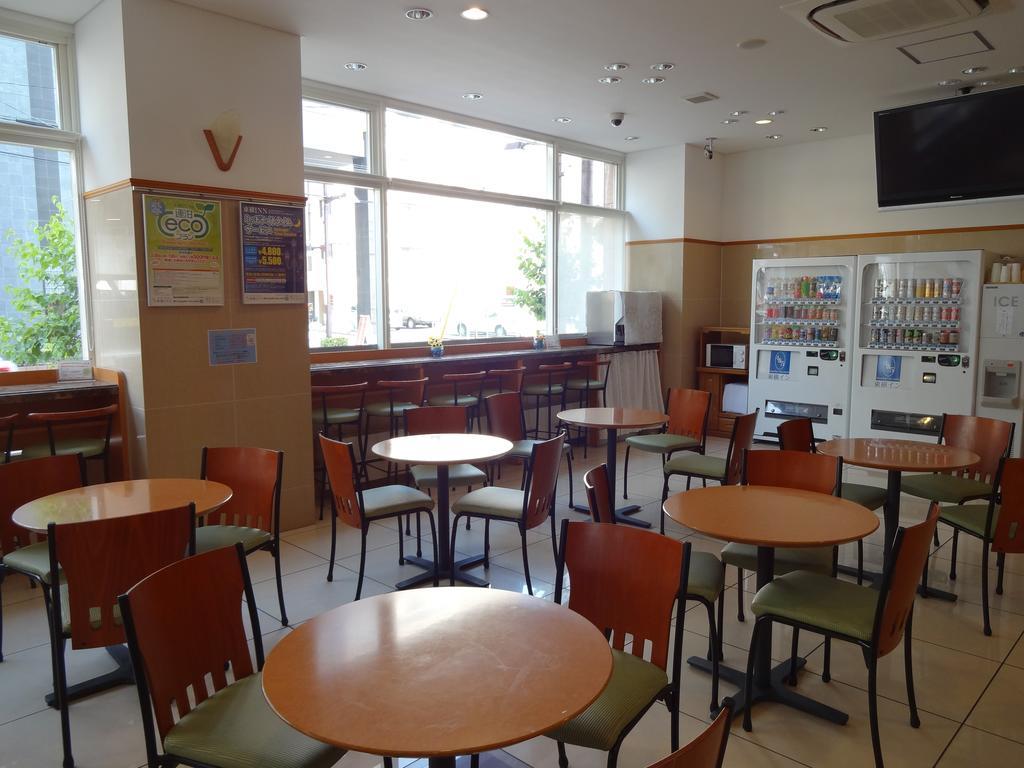 Toyoko Inn Takasaki Eki Nishi Guchi No 1 Buitenkant foto